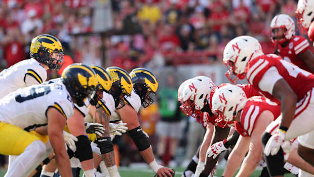 Line of scrimmage 3Q 2023 Nebraska football vs Michigan